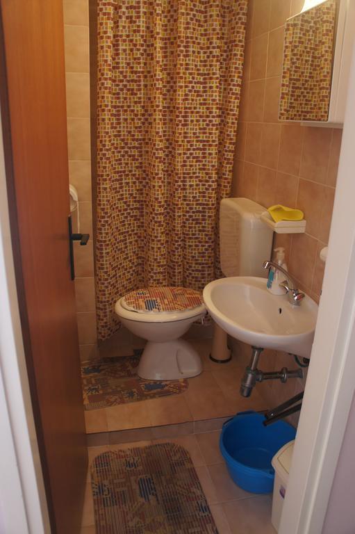 Apartments Dijana Supetarska Draga Bilik gambar