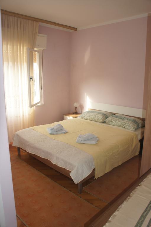 Apartments Dijana Supetarska Draga Bilik gambar