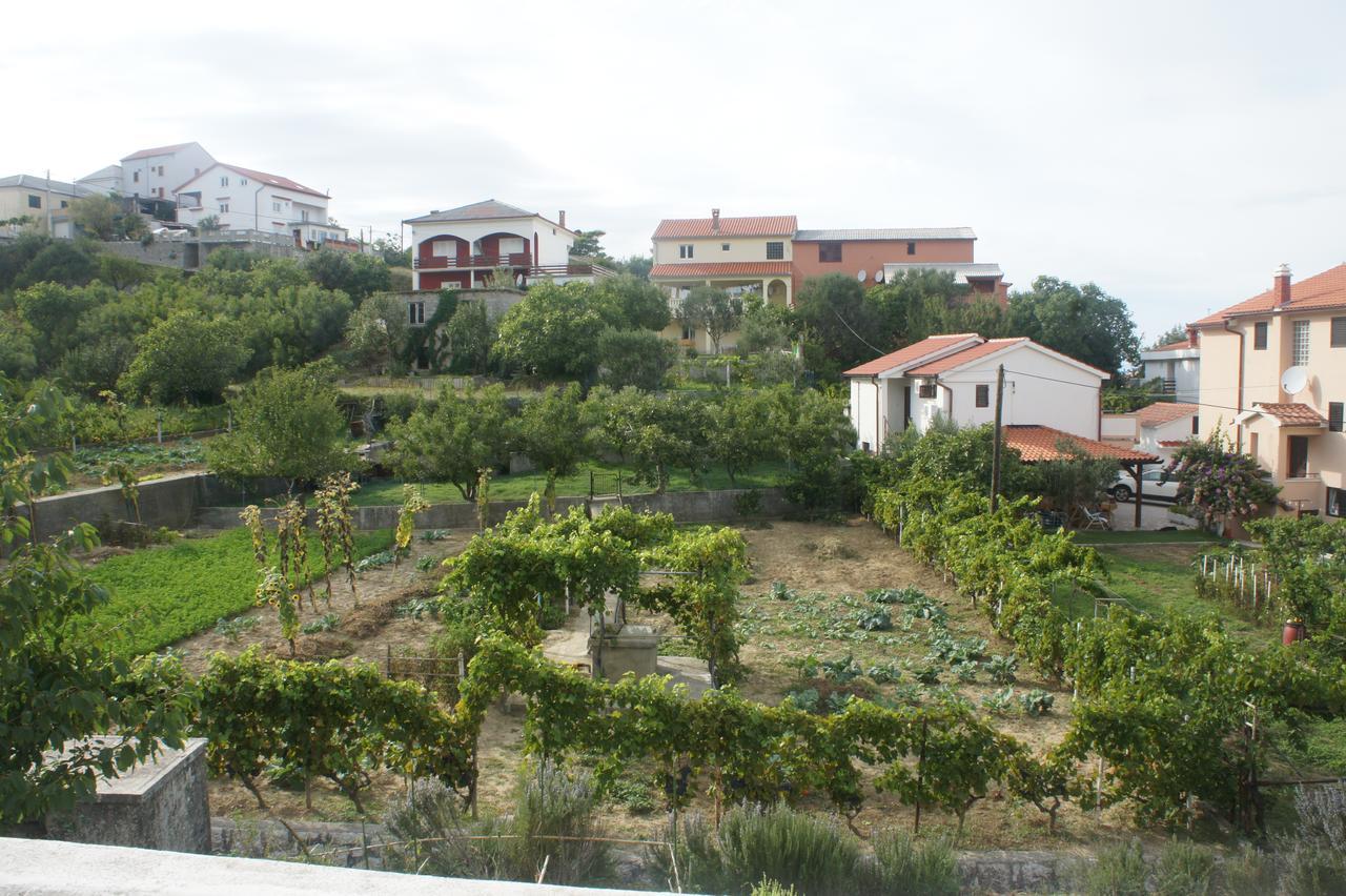 Apartments Dijana Supetarska Draga Luaran gambar